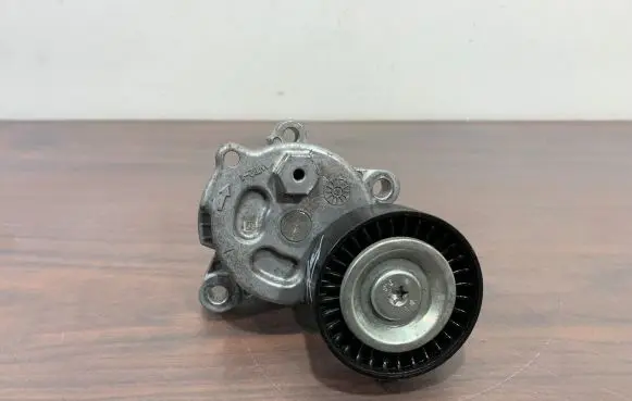 Subaru Forester SK Generator/alternator belt tensioner 770204211154
