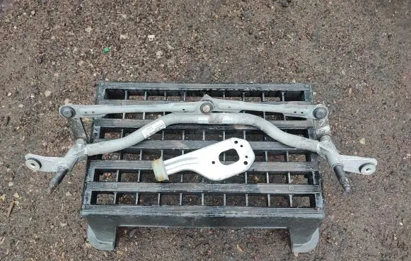 Opel Vivaro Front wiper linkage 288004907R 3397021666