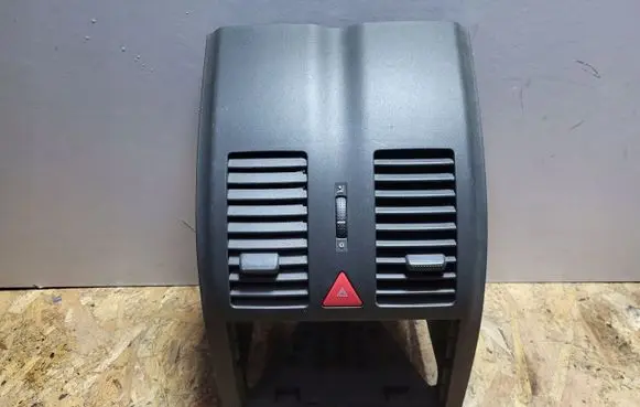 Volkswagen Golf V Dash center air vent grill 6N0858069