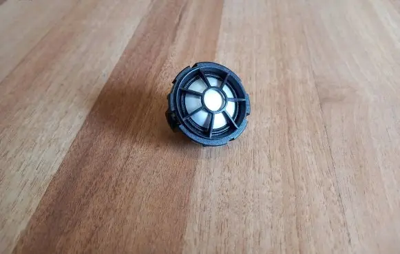 Front door high frequency speaker