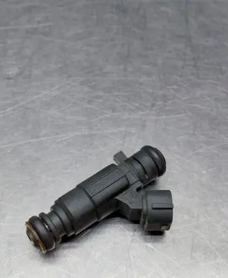 Audi A8 S8 D3 4E Fuel injector 079133551B 0280156180