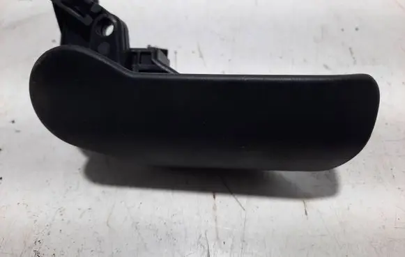 Engine bonnet (hood) release handle