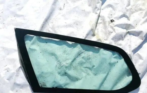 Ford Focus Rear side window