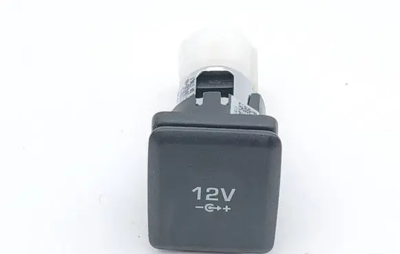 Land Rover Range Rover Evoque L551 12 V Socket (front) JK6315K040CA T43NC 20190411