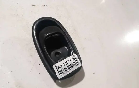 Hyundai Lantra II Rear door interior handle 8261329000
