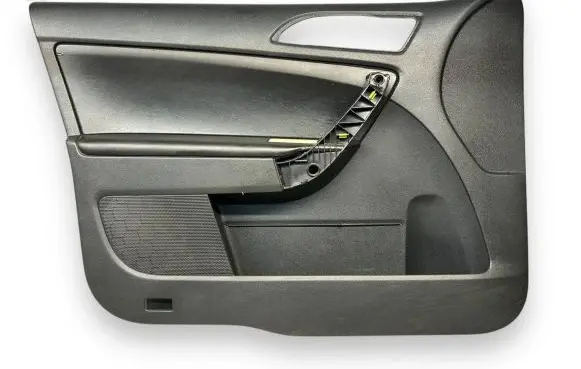 Skoda Yeti (5L) Front door card panel trim 5L1867011 5L1867005AJ