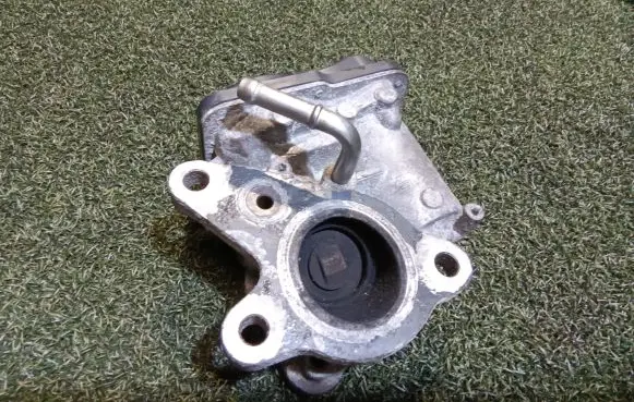 Renault Master III EGR valve 147103921R