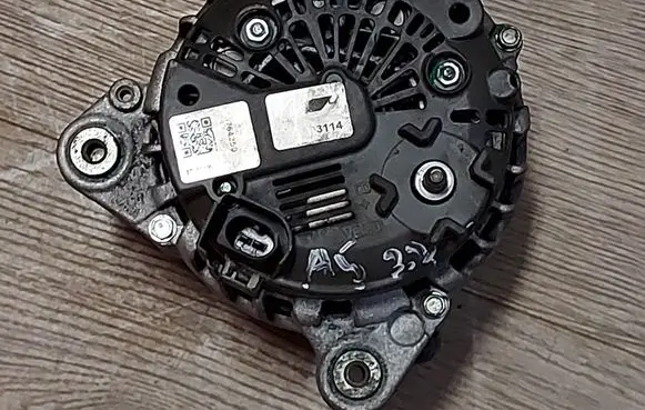 Audi A5 8T 8F Generator/alternator
