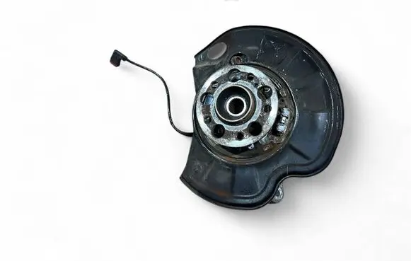 Rear wheel hub spindle/knuckle