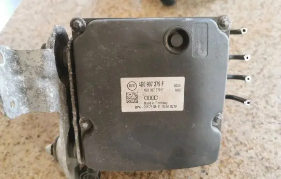 Audi A6 C7 ABS Pump 4G0907379F