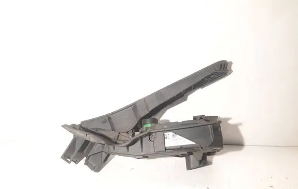 Volkswagen PASSAT B6 Accelerator throttle pedal 1T2723503G