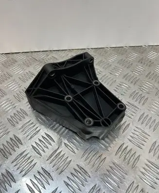 BMW 5 E60 E61 A/C compressor mount bracket 7792202