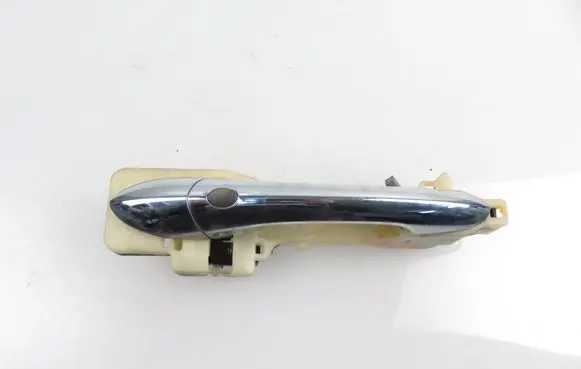Hyundai Sonata Front door exterior handle 