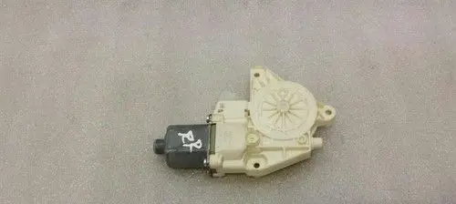 Mercedes-Benz E W212 Front door window regulator motor A2048200642