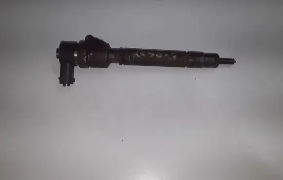 Volvo XC90 Fuel injector 30750283
