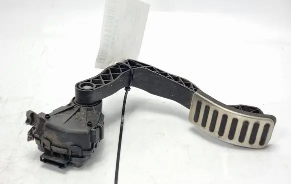 Volkswagen Phaeton Accelerator throttle pedal 3D1721503N