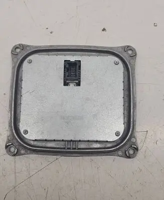 Chrysler Pacifica Headlight ballast module Xenon 10EEG150706 147000015300 08970112