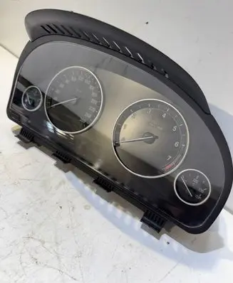 BMW 5 F10 F11 Speedometer (instrument cluster) 25811511 2339301 9291412