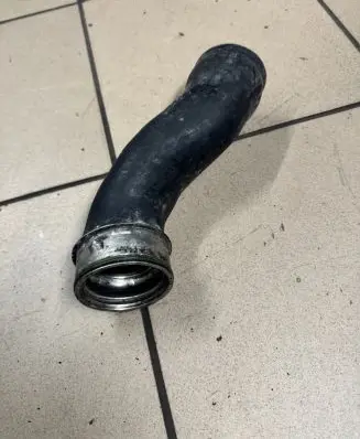BMW 5 F10 F11 Intercooler hose/pipe 7810615 10305924G