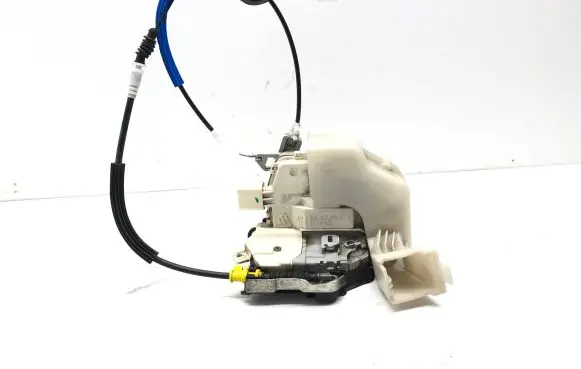 Audi A5 Sportback 8TA Front door lock 8J1837015C