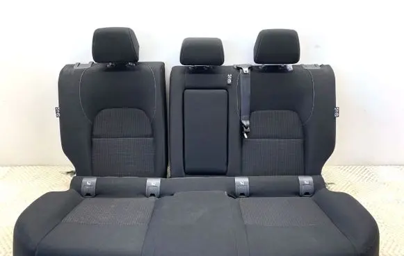 Nissan Qashqai J12 Second row seats 