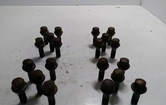 Opel Vectra C Nuts/bolts 
