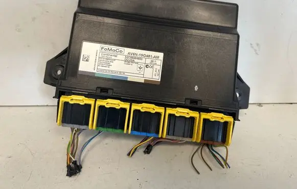 Ford Kuga II Comfort/convenience module AV6N19G481AM A2C99484600