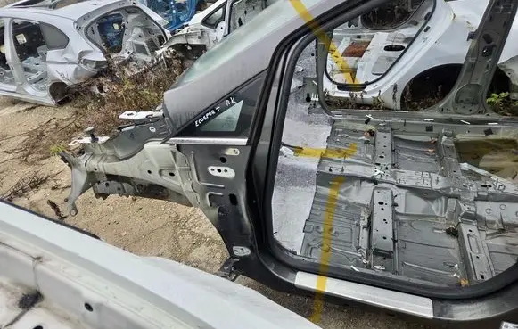 Front quarter panel