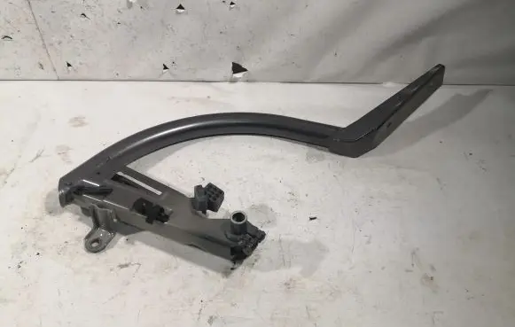 Opel Insignia A Loading door lower hinge 13248721