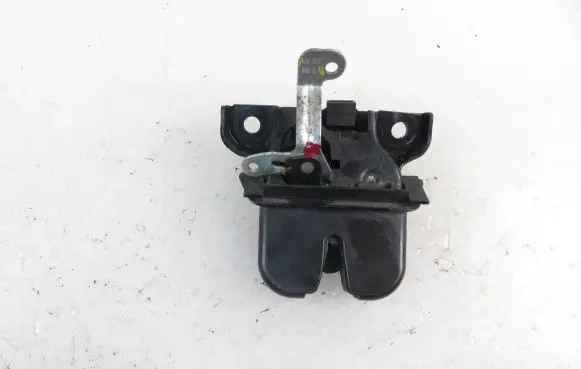 Audi A3 S3 8L Tailgate/trunk/boot lock/catch/latch 8L0827505E