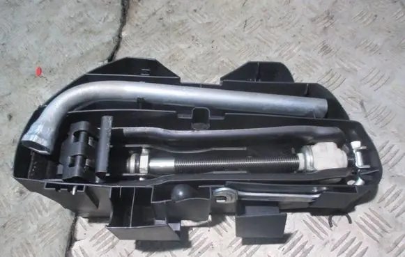 Volkswagen Lupo Tool set 1H0012115B