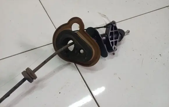 Ford Mondeo Mk III Clutch master cylinder 
