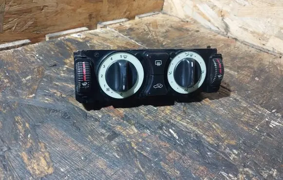 Mercedes-Benz CLK A208 C208 Climate control unit 1708300185