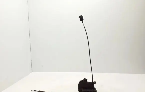 Renault Trafic III (X82) Front door lock 805024134R
