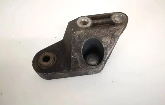 Mazda 3 I Engine mounting bracket cc3139010