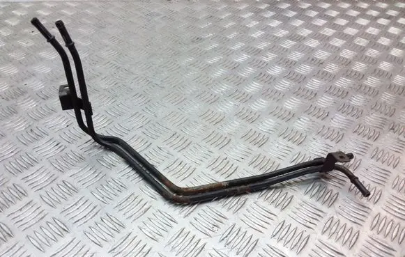 Volkswagen PASSAT B5 Engine coolant pipe/hose