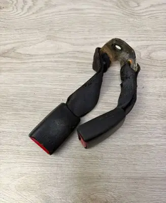 Honda Civic Middle seatbelt buckle (rear) 