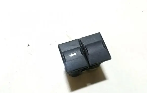 Ford Mondeo Mk III Tailgate opening switch 1s7t19b514aa 1s7t-19b514-aa