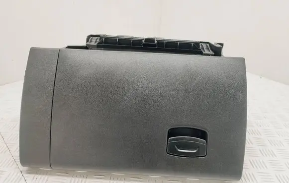 Renault Kadjar Glove box set 685005747R 685002635R 00175316