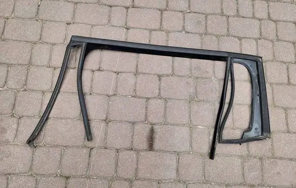 Opel Zafira C Rubber seal rear door window/glass 13260087