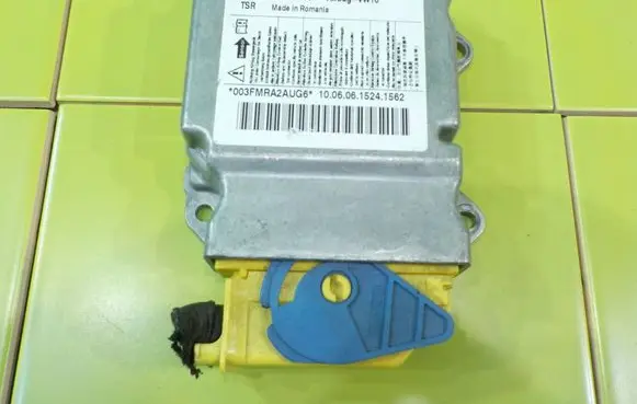 Volkswagen Golf Plus Airbag control unit/module 5WK44300