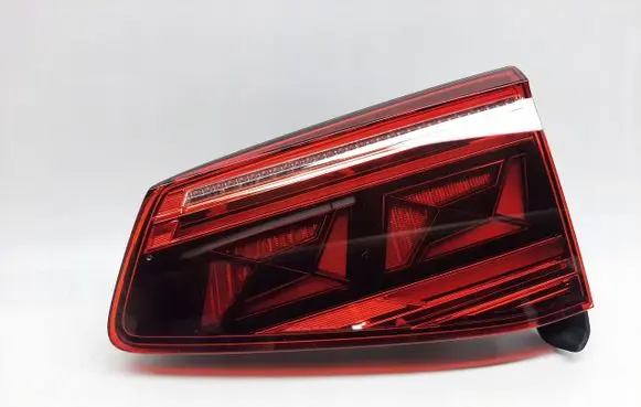 Volkswagen PASSAT B8 Tailgate rear/tail lights 3G9945308H