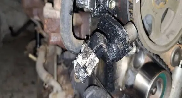 Toyota Avensis Verso Camshaft position sensor 
