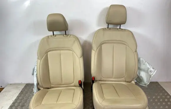 Jeep Grand Cherokee WL Seat set 