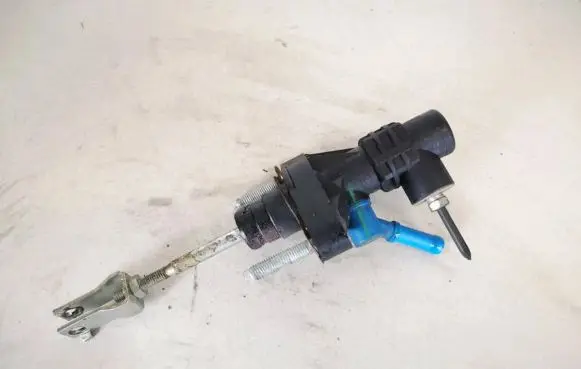 Toyota Avensis T250 Clutch master cylinder