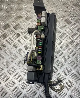 Toyota Avensis T250 Fuse box set 5136YA1