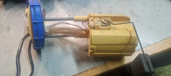 Toyota Yaris Fuel level sensor 77010 D63070122