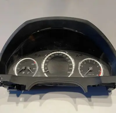 Mercedes-Benz C W204 Speedometer (instrument cluster) A2044401311 A2C53245324 A2049002502