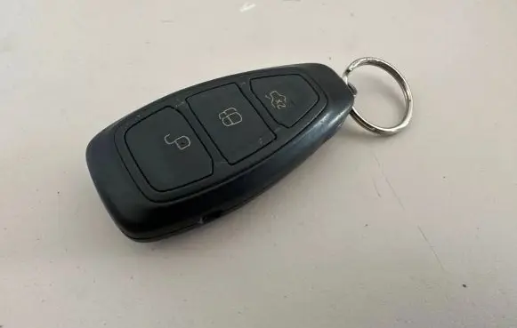 Ford Mondeo MK V Ignition key/card 