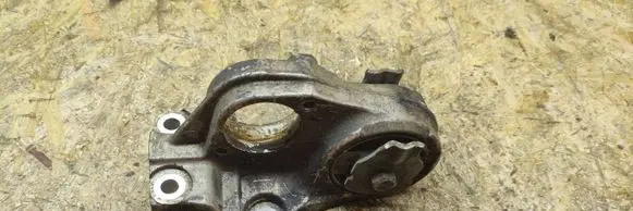 Citroen C4 I Engine mount bracket 96391768